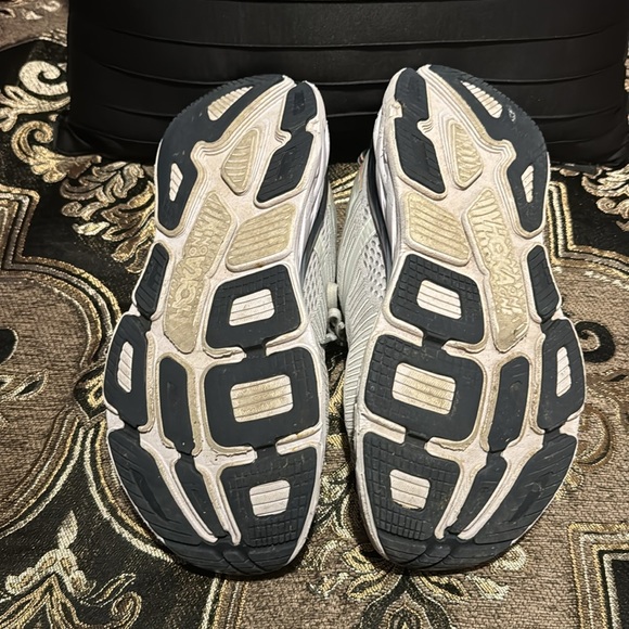 HOKA Women’s Bondi 7 Lunar Rock - Picture 3 of 8